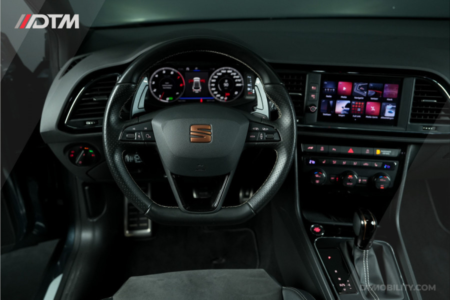 Seat León ST 2.0TSI 4DRIVE CUPRA Ultimate | VOL | Maxton | Panoramadak Seat León ST 2.0TSI 4DRIVE CUPRA Ultimate | VOL | Maxton | Panoramadak