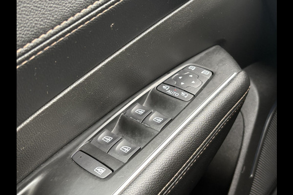 Renault Talisman 1.6 TCe Intens 150pk Automaat Trekhaak | 4Control | BOSE Audio | Dodehoeksensoren | Navigatie | Achteruitrijcamera | Full LED | Renault Talisman 1.6 TCe Intens 150pk Automaat Trekhaak | 4Control | BOSE Audio | Dodehoeksensoren | Navigatie | Achteruitrijcamera | Full LED |
