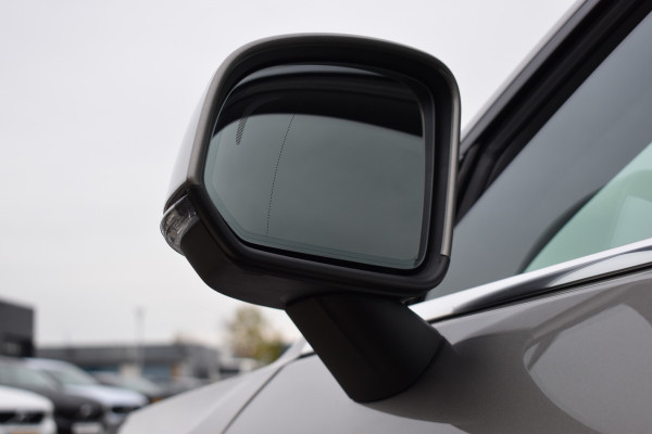 Volvo XC40 T5 262PK Plug-in Hybrid Inscription | Trekhaak | 1e eigenaar | BLIS | ACC | Leer | Camera | 19"LMV | Stoelverwarming Volvo XC40 T5 262PK Plug-in Hybrid Inscription | Trekhaak | 1e eigenaar | BLIS | ACC | Leer | Camera | 19"LMV | Stoelverwarming