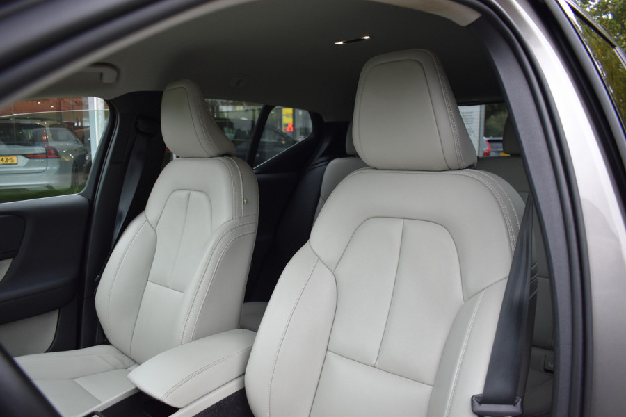 Volvo XC40 T5 262PK Plug-in Hybrid Inscription | Trekhaak | 1e eigenaar | BLIS | ACC | Leer | Camera | 19"LMV | Stoelverwarming Volvo XC40 T5 262PK Plug-in Hybrid Inscription | Trekhaak | 1e eigenaar | BLIS | ACC | Leer | Camera | 19"LMV | Stoelverwarming