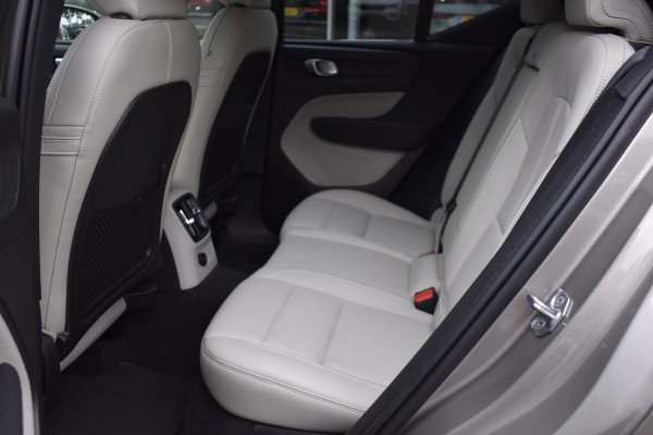 Volvo XC40 T5 262PK Plug-in Hybrid Inscription | Trekhaak | 1e eigenaar | BLIS | ACC | Leer | Camera | 19"LMV | Stoelverwarming Volvo XC40 T5 262PK Plug-in Hybrid Inscription | Trekhaak | 1e eigenaar | BLIS | ACC | Leer | Camera | 19"LMV | Stoelverwarming