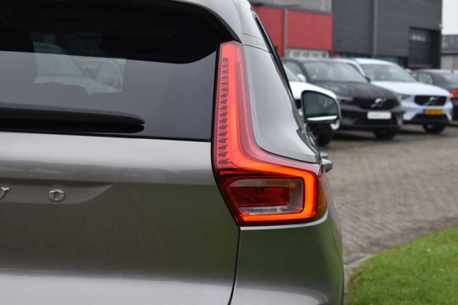 Volvo XC40 T5 262PK Plug-in Hybrid Inscription | Trekhaak | 1e eigenaar | BLIS | ACC | Leer | Camera | 19"LMV | Stoelverwarming Volvo XC40 T5 262PK Plug-in Hybrid Inscription | Trekhaak | 1e eigenaar | BLIS | ACC | Leer | Camera | 19"LMV | Stoelverwarming
