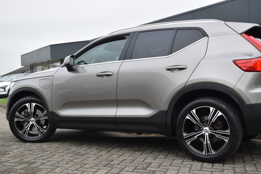 Volvo XC40 T5 262PK Plug-in Hybrid Inscription | Trekhaak | 1e eigenaar | BLIS | ACC | Leer | Camera | 19"LMV | Stoelverwarming Volvo XC40 T5 262PK Plug-in Hybrid Inscription | Trekhaak | 1e eigenaar | BLIS | ACC | Leer | Camera | 19"LMV | Stoelverwarming