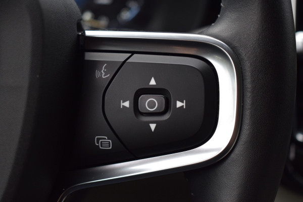 Volvo XC40 T5 262PK Plug-in Hybrid Inscription | Trekhaak | 1e eigenaar | BLIS | ACC | Leer | Camera | 19"LMV | Stoelverwarming Volvo XC40 T5 262PK Plug-in Hybrid Inscription | Trekhaak | 1e eigenaar | BLIS | ACC | Leer | Camera | 19"LMV | Stoelverwarming