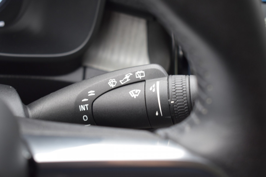 Volvo XC40 T5 262PK Plug-in Hybrid Inscription | Trekhaak | 1e eigenaar | BLIS | ACC | Leer | Camera | 19"LMV | Stoelverwarming Volvo XC40 T5 262PK Plug-in Hybrid Inscription | Trekhaak | 1e eigenaar | BLIS | ACC | Leer | Camera | 19"LMV | Stoelverwarming