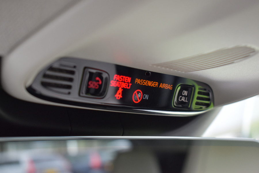 Volvo XC40 T5 262PK Plug-in Hybrid Inscription | Trekhaak | 1e eigenaar | BLIS | ACC | Leer | Camera | 19"LMV | Stoelverwarming Volvo XC40 T5 262PK Plug-in Hybrid Inscription | Trekhaak | 1e eigenaar | BLIS | ACC | Leer | Camera | 19"LMV | Stoelverwarming