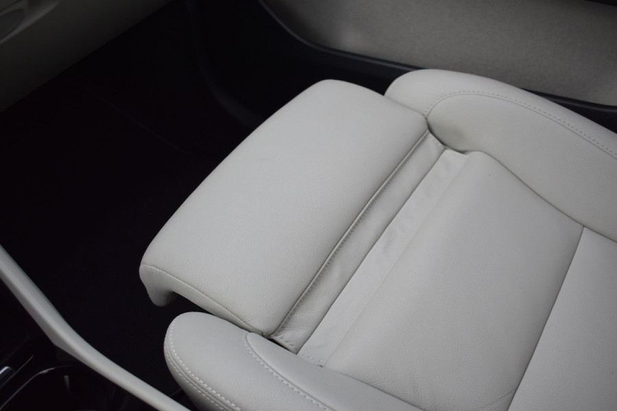 Volvo XC40 T5 262PK Plug-in Hybrid Inscription | Trekhaak | 1e eigenaar | BLIS | ACC | Leer | Camera | 19"LMV | Stoelverwarming Volvo XC40 T5 262PK Plug-in Hybrid Inscription | Trekhaak | 1e eigenaar | BLIS | ACC | Leer | Camera | 19"LMV | Stoelverwarming