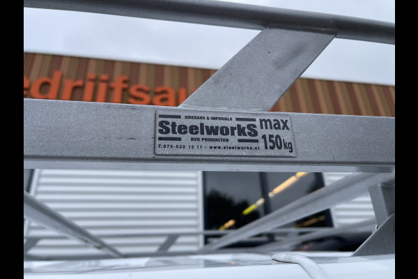 Opel Vivaro 1.6 CDTI 120pk L2H1 Edition / vaste prijs rijklaar € 11.950 ex btw / euro 6 diesel / lease vanaf € 201 / airco / cruise / navigatie / trekhaak / imperial !