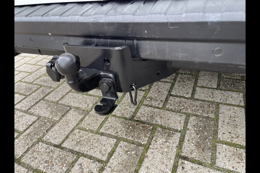 Opel Vivaro 1.6 CDTI 120pk L2H1 Edition / vaste prijs rijklaar € 11.950 ex btw / euro 6 diesel / lease vanaf € 201 / airco / cruise / navigatie / trekhaak / imperial !