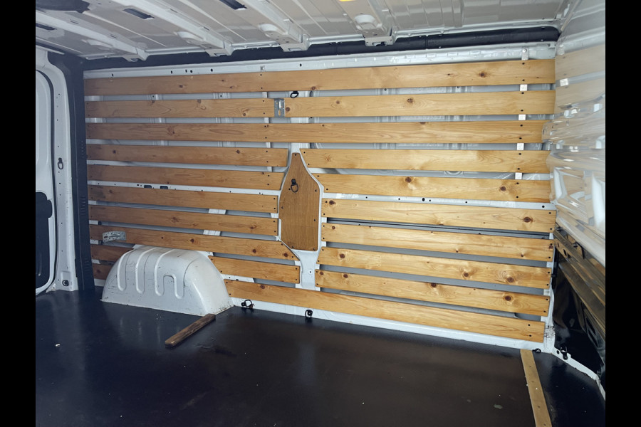 Opel Vivaro 1.6 CDTI 120pk L2H1 Edition / vaste prijs rijklaar € 11.950 ex btw / euro 6 diesel / lease vanaf € 201 / airco / cruise / navigatie / trekhaak / imperial !