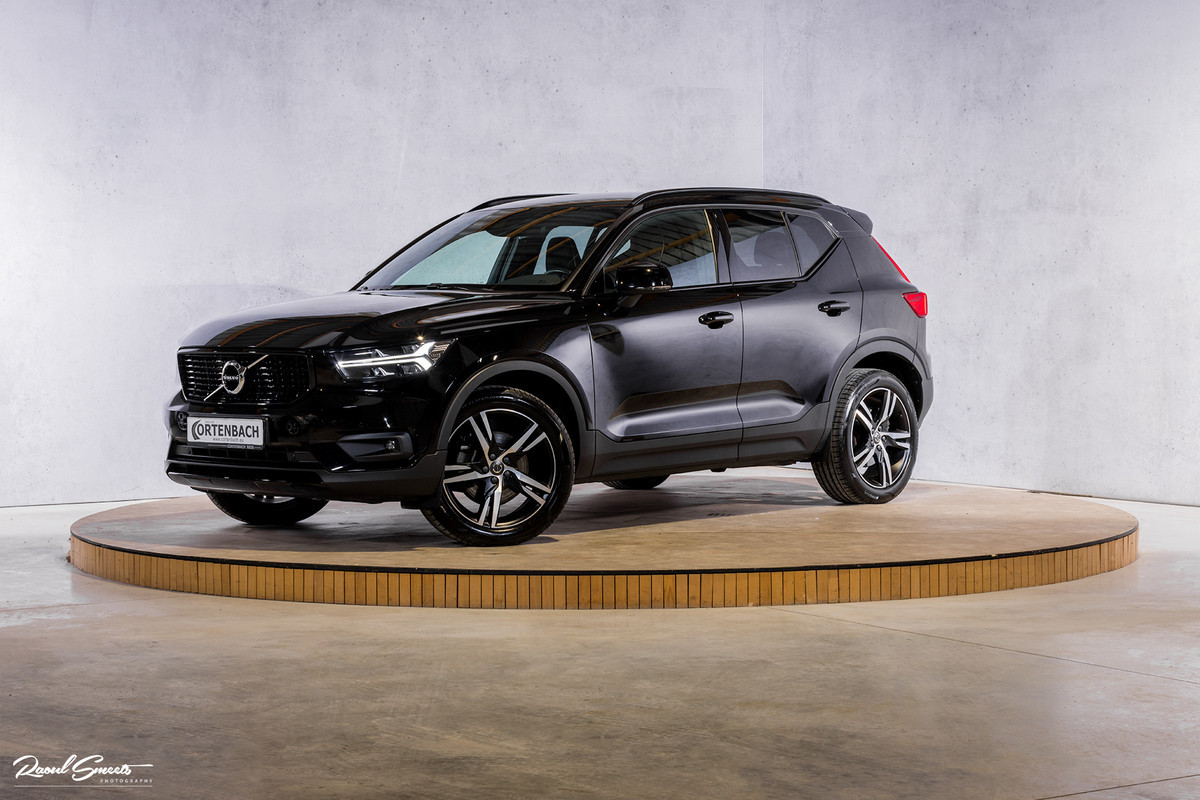 Volvo XC40 2.0 B4 AWD R-Design | Adaptieve cruise | Harman Kardon | Memory | Volvo XC40 2.0 B4 AWD R-Design | Adaptieve cruise | Harman Kardon | Memory |