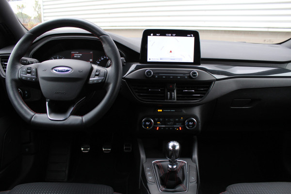 Ford FOCUS Wagon 1.5 EcoBoost 182PK ST-Line | Dealeronderhouden | Adaptieve Cruise | Winterpack | Navigatie Ford FOCUS Wagon 1.5 EcoBoost 182PK ST-Line | Dealeronderhouden | Adaptieve Cruise | Winterpack | Navigatie