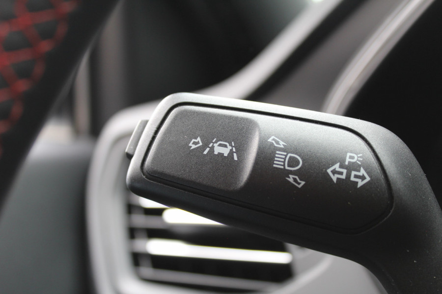 Ford FOCUS Wagon 1.5 EcoBoost 182PK ST-Line | Dealeronderhouden | Adaptieve Cruise | Winterpack | Navigatie Ford FOCUS Wagon 1.5 EcoBoost 182PK ST-Line | Dealeronderhouden | Adaptieve Cruise | Winterpack | Navigatie