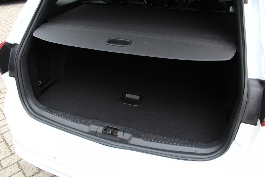 Ford FOCUS Wagon 1.5 EcoBoost 182PK ST-Line | Dealeronderhouden | Adaptieve Cruise | Winterpack | Navigatie Ford FOCUS Wagon 1.5 EcoBoost 182PK ST-Line | Dealeronderhouden | Adaptieve Cruise | Winterpack | Navigatie
