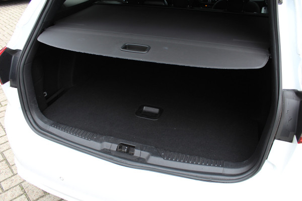 Ford FOCUS Wagon 1.5 EcoBoost 182PK ST-Line | Dealeronderhouden | Adaptieve Cruise | Winterpack | Navigatie Ford FOCUS Wagon 1.5 EcoBoost 182PK ST-Line | Dealeronderhouden | Adaptieve Cruise | Winterpack | Navigatie