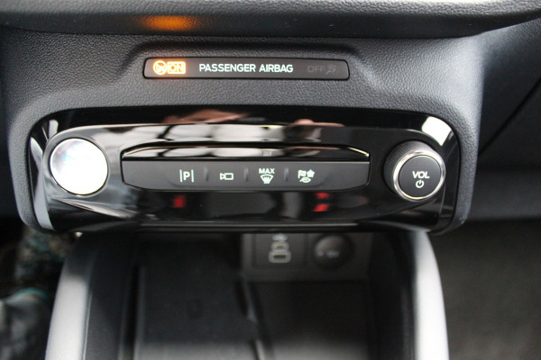 Ford Kuga 2.5-243pk PHEV ST-Line X. Trekgewicht 2.100kg ! Nieuw Model ! Van €. 54.937,- voor €. 43.735,- ! Trekgewicht van 2.100kg ! Ford Kuga 2.5-243pk PHEV ST-Line X. Trekgewicht 2.100kg ! Nieuw Model ! Van €. 54.937,- voor €. 43.735,- ! Trekgewicht van 2.100kg !