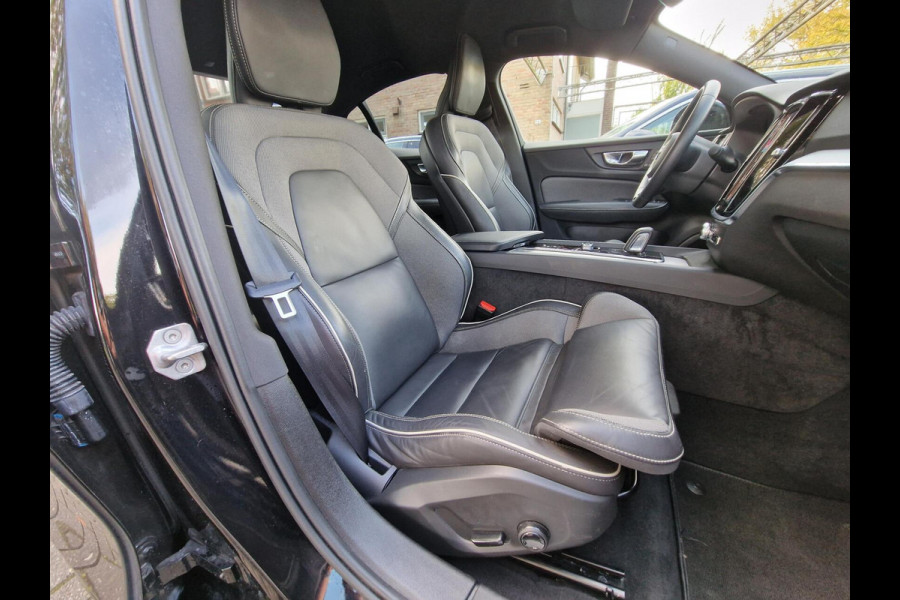 Volvo S60 2.0 B3 R-Design|Trekhaak|19-inch|Memory-stoelen|digi-dash|LED-koplampen| Volvo S60 2.0 B3 R-Design|Trekhaak|19-inch|Memory-stoelen|digi-dash|LED-koplampen|