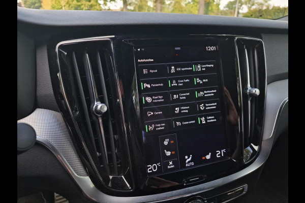 Volvo S60 2.0 B3 R-Design|Trekhaak|19-inch|Memory-stoelen|digi-dash|LED-koplampen| Volvo S60 2.0 B3 R-Design|Trekhaak|19-inch|Memory-stoelen|digi-dash|LED-koplampen|