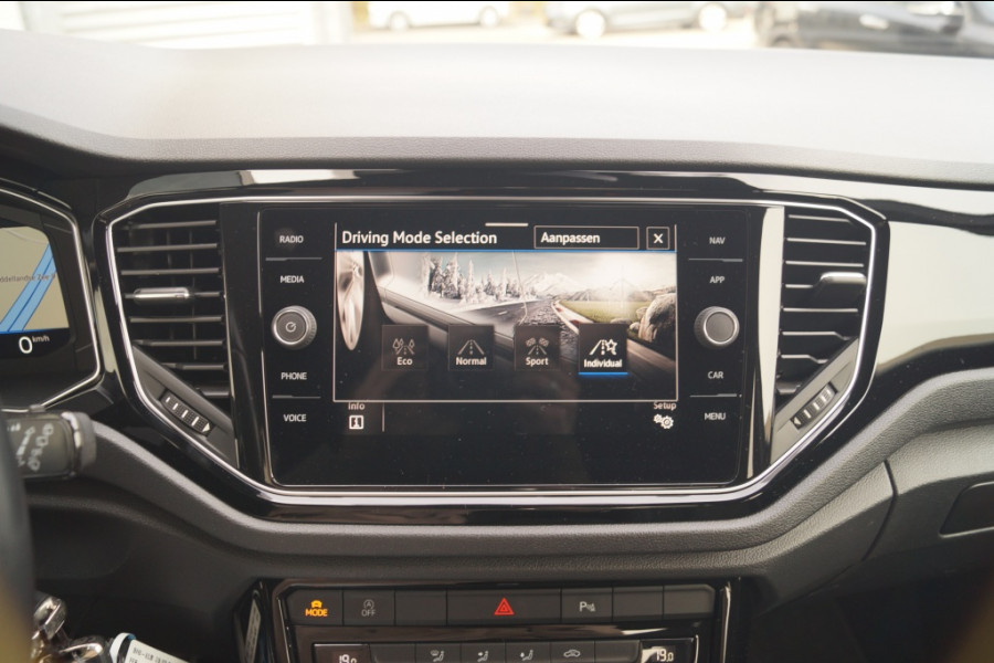 Volkswagen T-Roc 1.5 TSI 150pk DSG Sport Black Style -LED-DIGI-ECC- Volkswagen T-Roc 1.5 TSI 150pk DSG Sport Black Style -LED-DIGI-ECC-