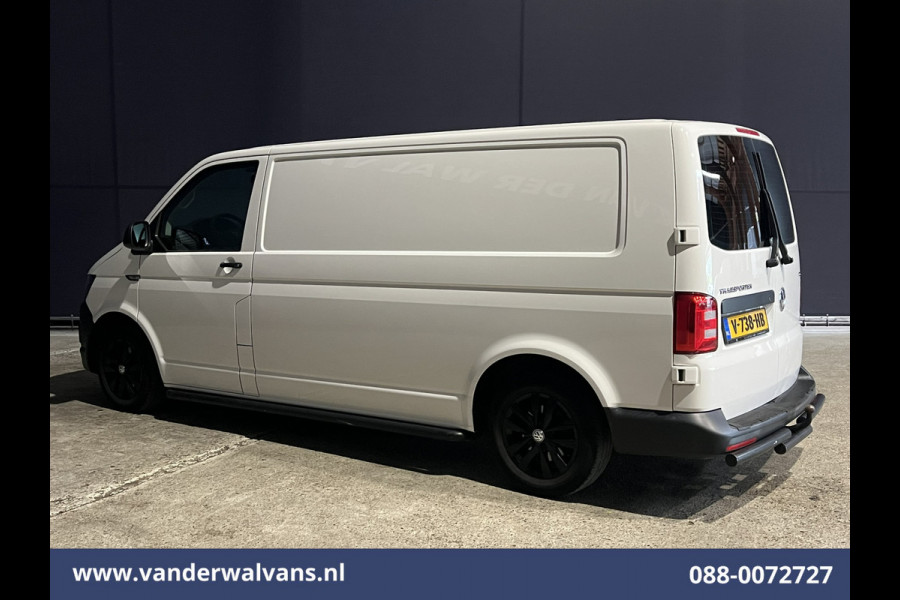 Volkswagen Transporter 2.0 TDI L2H1 Euro6 Airco | Navigatie | Apple Carplay | Android Auto | Cruisecontrol Trekhaak, Sidebars, LM velgen, Bijrijdersbank