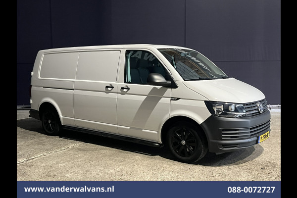 Volkswagen Transporter 2.0 TDI L2H1 Euro6 Airco | Navigatie | Apple Carplay | Android Auto | Cruisecontrol Trekhaak, Sidebars, LM velgen, Bijrijdersbank
