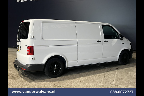 Volkswagen Transporter 2.0 TDI L2H1 Euro6 Airco | Navigatie | Apple Carplay | Android Auto | Cruisecontrol Trekhaak, Sidebars, LM velgen, Bijrijdersbank
