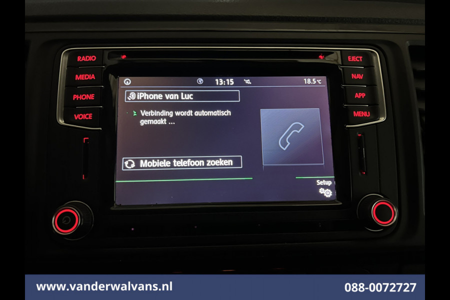 Volkswagen Transporter 2.0 TDI L2H1 Euro6 Airco | Navigatie | Apple Carplay | Android Auto | Cruisecontrol Trekhaak, Sidebars, LM velgen, Bijrijdersbank