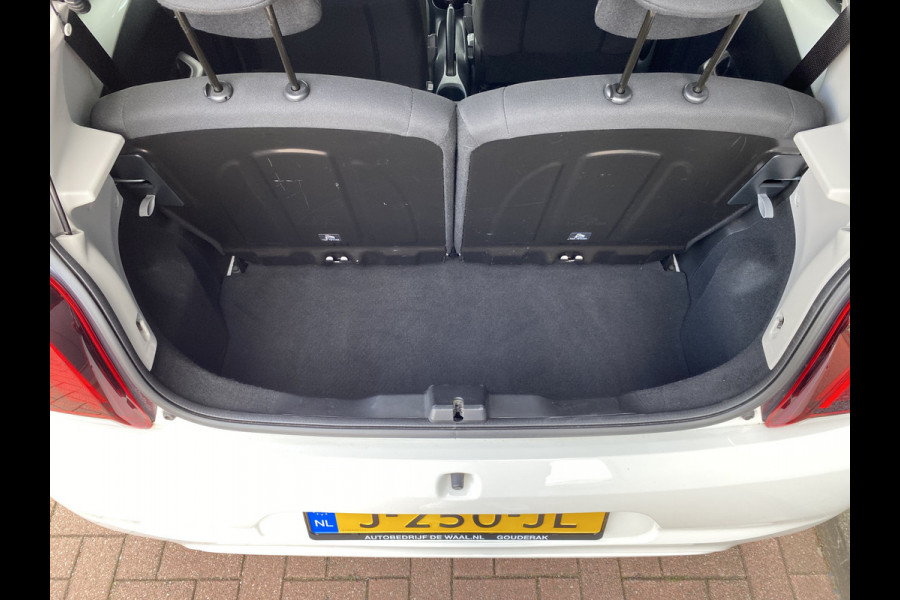 Peugeot 108 1.0 e-VTi Allure Pack City Style 5-drs. CAMERA/CARPLAY/CLIMA/DAB/LIMITER/15INCH Peugeot 108 1.0 e-VTi Allure Pack City Style 5-drs. CAMERA/CARPLAY/CLIMA/DAB/LIMITER/15INCH