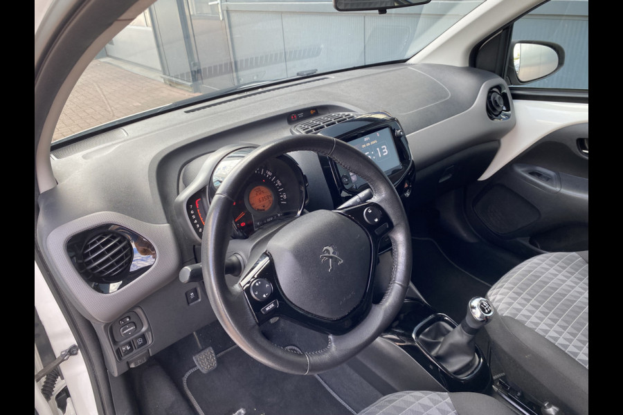 Peugeot 108 1.0 e-VTi Allure Pack City Style 5-drs. CAMERA/CARPLAY/CLIMA/DAB/LIMITER/15INCH Peugeot 108 1.0 e-VTi Allure Pack City Style 5-drs. CAMERA/CARPLAY/CLIMA/DAB/LIMITER/15INCH