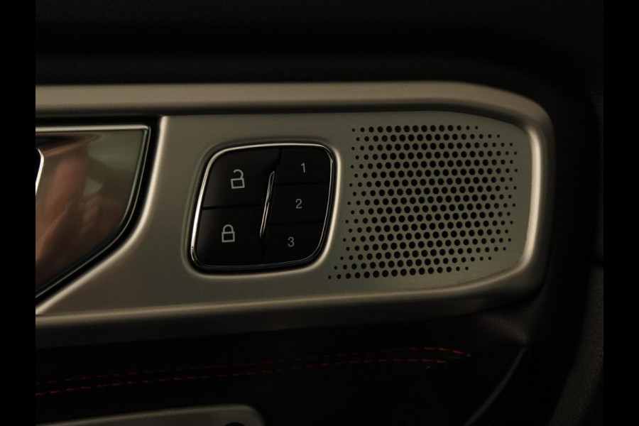 Ford Explorer 3.0 V6 EcoBoost PHEV ST-Line 7-persoons | Panoramadak | Stoelventilatie | Leder | Trekhaak | Adaptive cruise | 360 Camera | Carplay | B&O Sound | Navigatie | Keyless Ford Explorer 3.0 V6 EcoBoost PHEV ST-Line 7-persoons | Panoramadak | Stoelventilatie | Leder | Trekhaak | Adaptive cruise | 360 Camera | Carplay | B&O Sound | Navigatie | Keyless