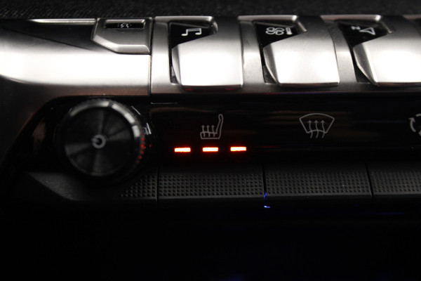 Peugeot 5008 1.2 PureTech Allure |Stoelverwarming|Camera|