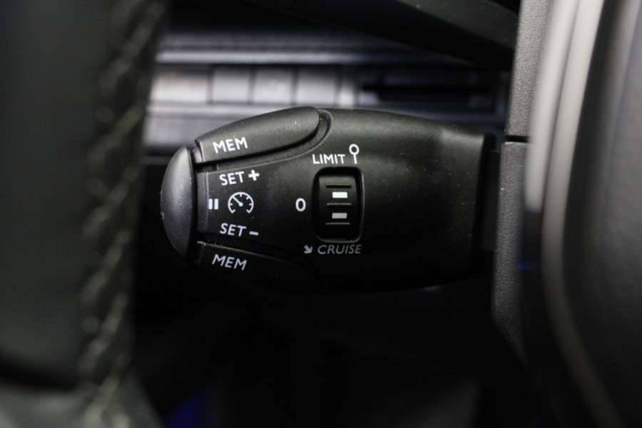 Peugeot 5008 1.2 PureTech Allure |Stoelverwarming|Camera|