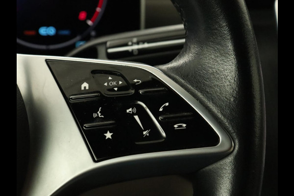 Mercedes-Benz C-Klasse 200 Launch Edition Luxury Line | Panoramadak | Trekhaak | Leder | Stoelverwarming | Carplay | Camera | Sfeerverlichting | Navigatie | 18'' | Getint glas Mercedes-Benz C-Klasse 200 Launch Edition Luxury Line | Panoramadak | Trekhaak | Leder | Stoelverwarming | Carplay | Camera | Sfeerverlichting | Navigatie | 18'' | Getint glas