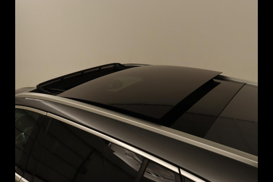 Mercedes-Benz C-Klasse 200 Launch Edition Luxury Line | Panoramadak | Trekhaak | Leder | Stoelverwarming | Carplay | Camera | Sfeerverlichting | Navigatie | 18'' | Getint glas Mercedes-Benz C-Klasse 200 Launch Edition Luxury Line | Panoramadak | Trekhaak | Leder | Stoelverwarming | Carplay | Camera | Sfeerverlichting | Navigatie | 18'' | Getint glas