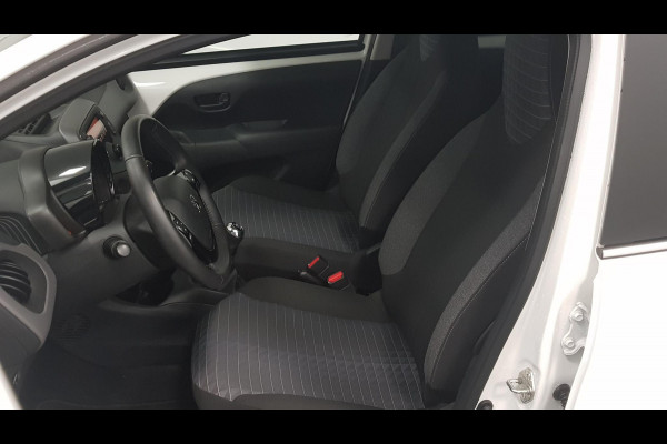 Peugeot 108 1.0 e-VTi Active Airco | Bluetooth | Privacy Glass | 5 Deurs Peugeot 108 1.0 e-VTi Active Airco | Bluetooth | Privacy Glass | 5 Deurs