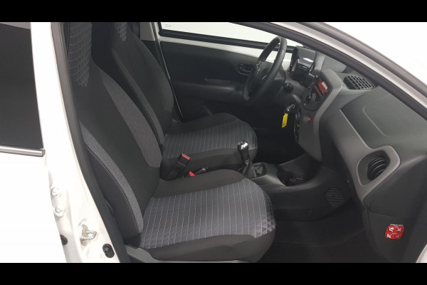 Peugeot 108 1.0 e-VTi Active Airco | Bluetooth | Privacy Glass | 5 Deurs Peugeot 108 1.0 e-VTi Active Airco | Bluetooth | Privacy Glass | 5 Deurs