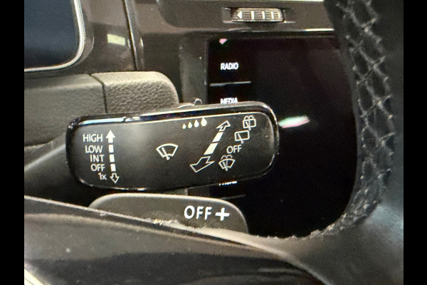 Volkswagen Golf 1.4 TSI Business DSG PANORAMADAK ACC NAVIGATIE ERGO ACTIVE PDC AIRCO CRUISE STOELVERWARMING KEYLESS-GO