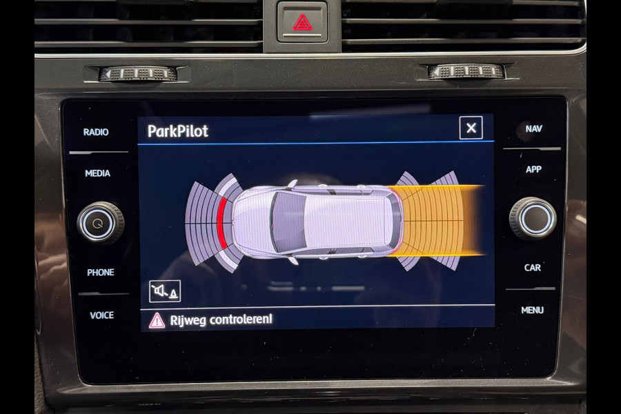 Volkswagen Golf 1.4 TSI Business DSG PANORAMADAK ACC NAVIGATIE ERGO ACTIVE PDC AIRCO CRUISE STOELVERWARMING KEYLESS-GO