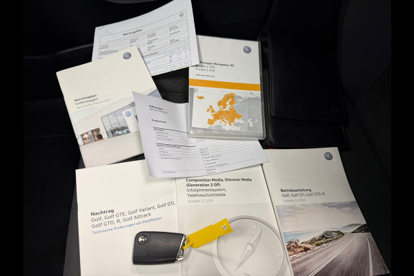 Volkswagen Golf 1.4 TSI Business DSG PANORAMADAK ACC NAVIGATIE ERGO ACTIVE PDC AIRCO CRUISE STOELVERWARMING KEYLESS-GO