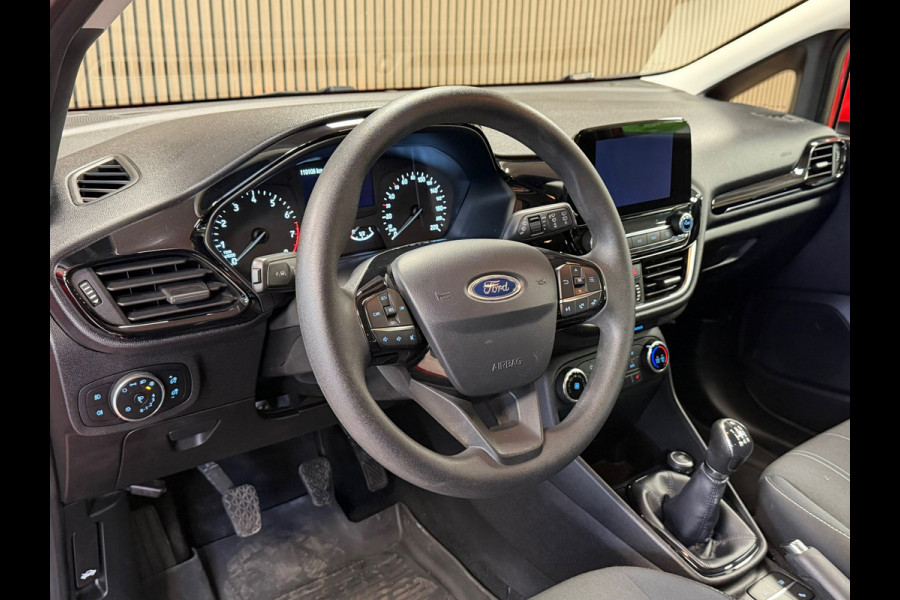 Ford Fiesta 1.1 Trend CAMERA APPLE CARPLAY STOELVERWARMING PDC AIRCO CRUISE Ford Fiesta 1.1 Trend CAMERA APPLE CARPLAY STOELVERWARMING PDC AIRCO CRUISE