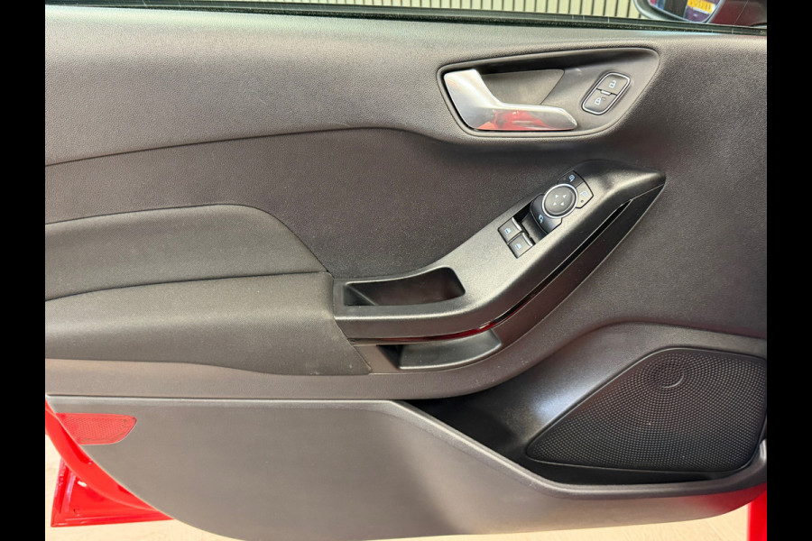 Ford Fiesta 1.1 Trend CAMERA APPLE CARPLAY STOELVERWARMING PDC AIRCO CRUISE Ford Fiesta 1.1 Trend CAMERA APPLE CARPLAY STOELVERWARMING PDC AIRCO CRUISE