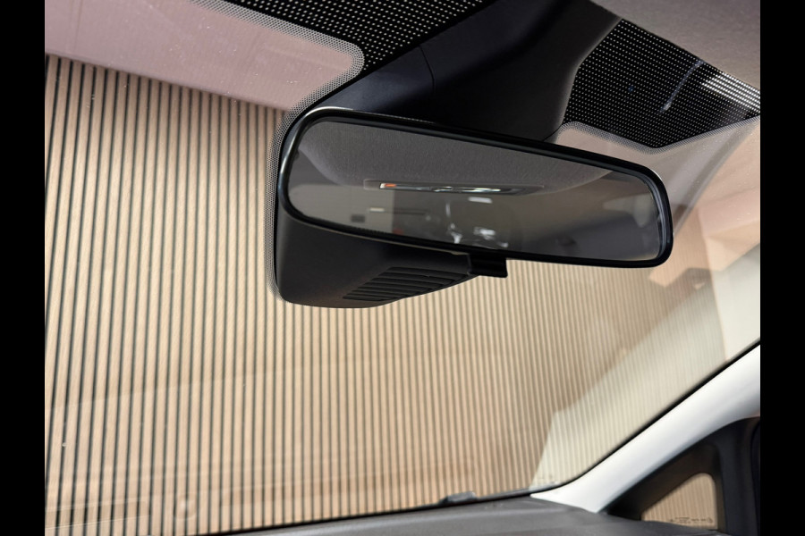 Ford Fiesta 1.1 Trend CAMERA APPLE CARPLAY STOELVERWARMING PDC AIRCO CRUISE Ford Fiesta 1.1 Trend CAMERA APPLE CARPLAY STOELVERWARMING PDC AIRCO CRUISE