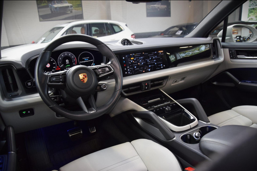 Porsche Cayenne 3.0 E-Hybrid Panoramadak|Nw.Model|Bose|Org.NL|Lane-Ass|360 view| Porsche Cayenne 3.0 E-Hybrid Panoramadak|Nw.Model|Bose|Org.NL|Lane-Ass|360 view|
