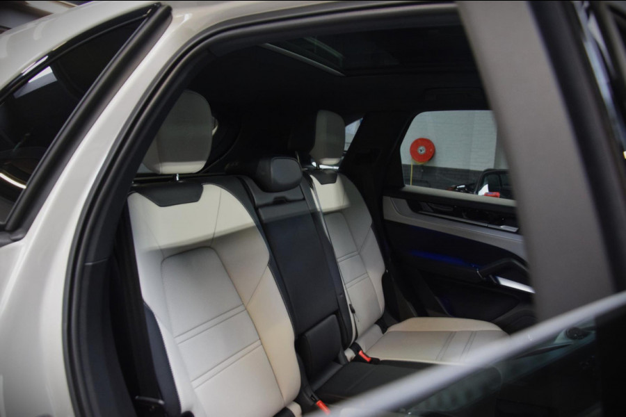 Porsche Cayenne 3.0 E-Hybrid Panoramadak|Nw.Model|Bose|Org.NL|Lane-Ass|360 view| Porsche Cayenne 3.0 E-Hybrid Panoramadak|Nw.Model|Bose|Org.NL|Lane-Ass|360 view|