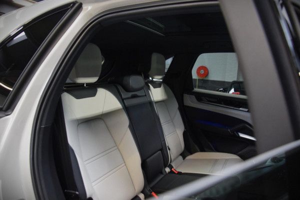 Porsche Cayenne 3.0 E-Hybrid Panoramadak|Nw.Model|Bose|Org.NL|Lane-Ass|360 view| Porsche Cayenne 3.0 E-Hybrid Panoramadak|Nw.Model|Bose|Org.NL|Lane-Ass|360 view|
