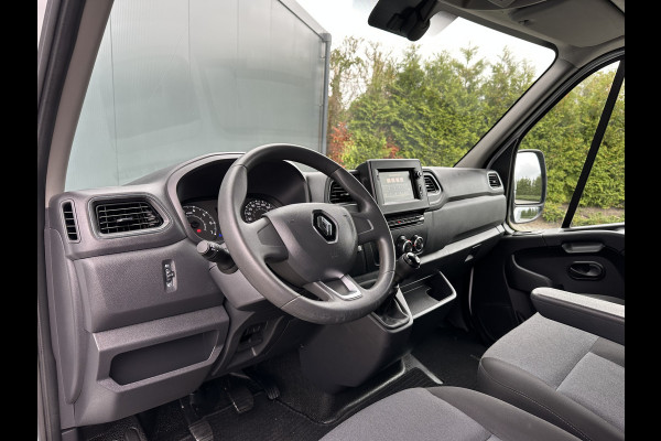 Renault Master T35 2.3 dCi 135 PK / L2H2 / 1e EIG. / 40.759 KM / TREKHAAK / AIRCO / NAVIGATIE / LED DAGRIJVERL. Renault Master T35 2.3 dCi 135 PK / L2H2 / 1e EIG. / 40.759 KM / TREKHAAK / AIRCO / NAVIGATIE / LED DAGRIJVERL.