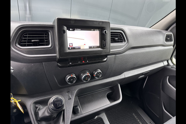 Renault Master T35 2.3 dCi 135 PK / L2H2 / 1e EIG. / 40.759 KM / TREKHAAK / AIRCO / NAVIGATIE / LED DAGRIJVERL. Renault Master T35 2.3 dCi 135 PK / L2H2 / 1e EIG. / 40.759 KM / TREKHAAK / AIRCO / NAVIGATIE / LED DAGRIJVERL.
