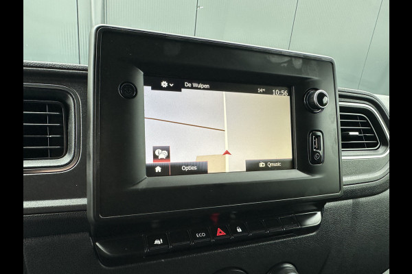 Renault Master T35 2.3 dCi 135 PK / L2H2 / 1e EIG. / 40.759 KM / TREKHAAK / AIRCO / NAVIGATIE / LED DAGRIJVERL. Renault Master T35 2.3 dCi 135 PK / L2H2 / 1e EIG. / 40.759 KM / TREKHAAK / AIRCO / NAVIGATIE / LED DAGRIJVERL.