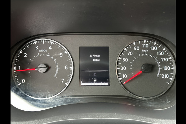 Renault Master T35 2.3 dCi 135 PK / L2H2 / 1e EIG. / 40.759 KM / TREKHAAK / AIRCO / NAVIGATIE / LED DAGRIJVERL. Renault Master T35 2.3 dCi 135 PK / L2H2 / 1e EIG. / 40.759 KM / TREKHAAK / AIRCO / NAVIGATIE / LED DAGRIJVERL.