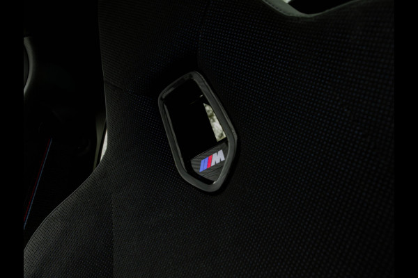 BMW 1-serie M135 xDrive M-Sport Pro - Pano - Harman Kardon - Driving Ass Plus BMW 1-serie M135 xDrive M-Sport Pro - Pano - Harman Kardon - Driving Ass Plus